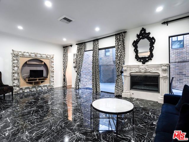 9321 Burton Way A, Beverly Hills, CA 90210