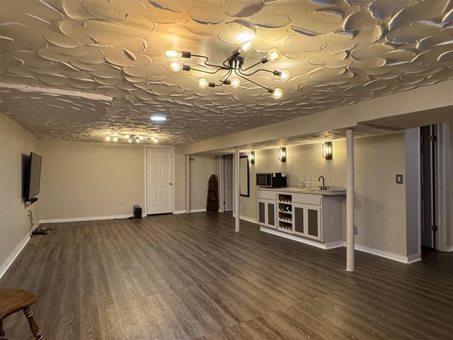 24030 Harvard Shore Drive, Saint Clair Shores, MI 48082