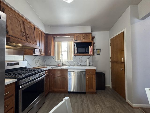 24030 Harvard Shore Drive, Saint Clair Shores, MI 48082