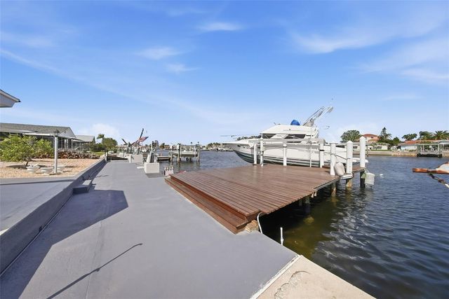 5040 GALLEON COURT, New Port Richey, FL 34652