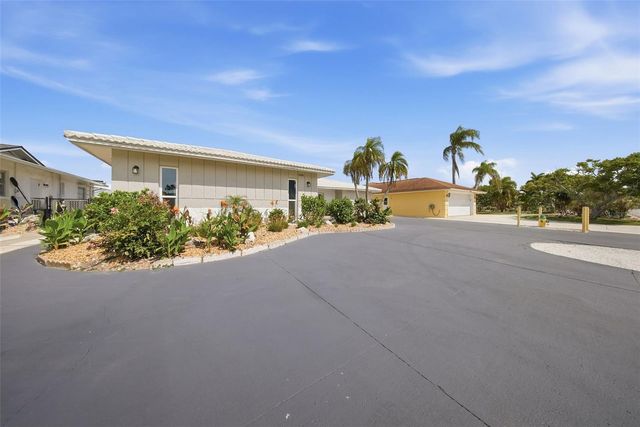 5040 GALLEON COURT, New Port Richey, FL 34652