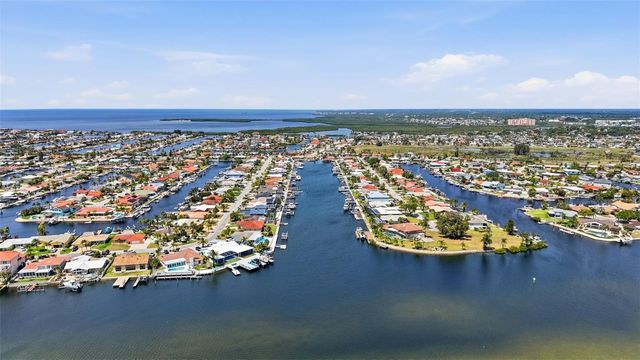 5040 GALLEON COURT, New Port Richey, FL 34652