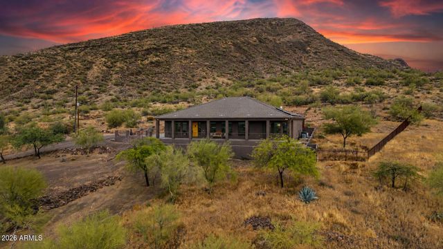 42610 N 22ND Street, New River, AZ 85087
