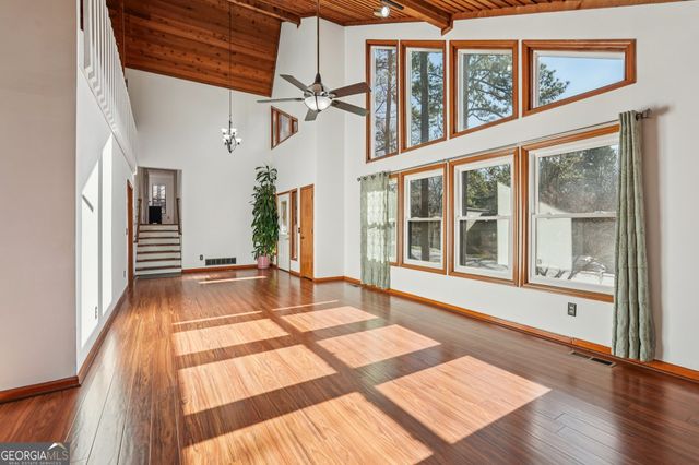 2155 Deep Woods Way, Marietta, GA 30062