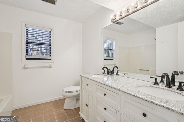 2155 Deep Woods Way, Marietta, GA 30062