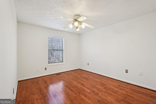 2155 Deep Woods Way, Marietta, GA 30062