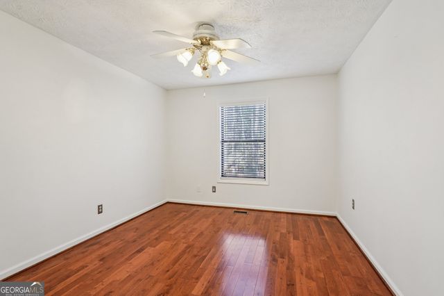 2155 Deep Woods Way, Marietta, GA 30062