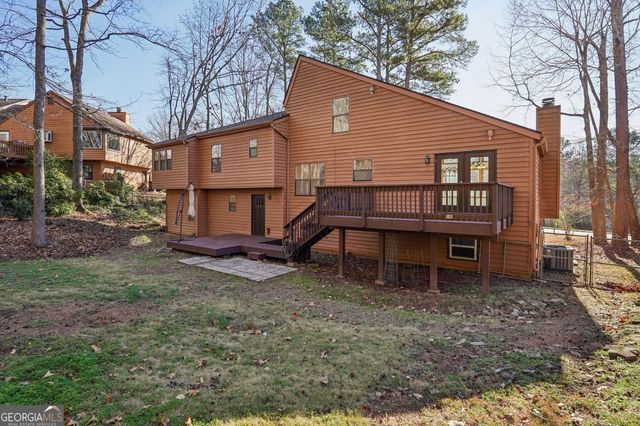 2155 Deep Woods Way, Marietta, GA 30062
