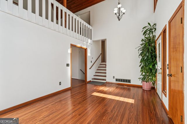 2155 Deep Woods Way, Marietta, GA 30062