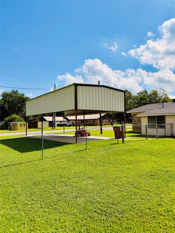 100 Vatra Street, Mount Vernon, TX 75457