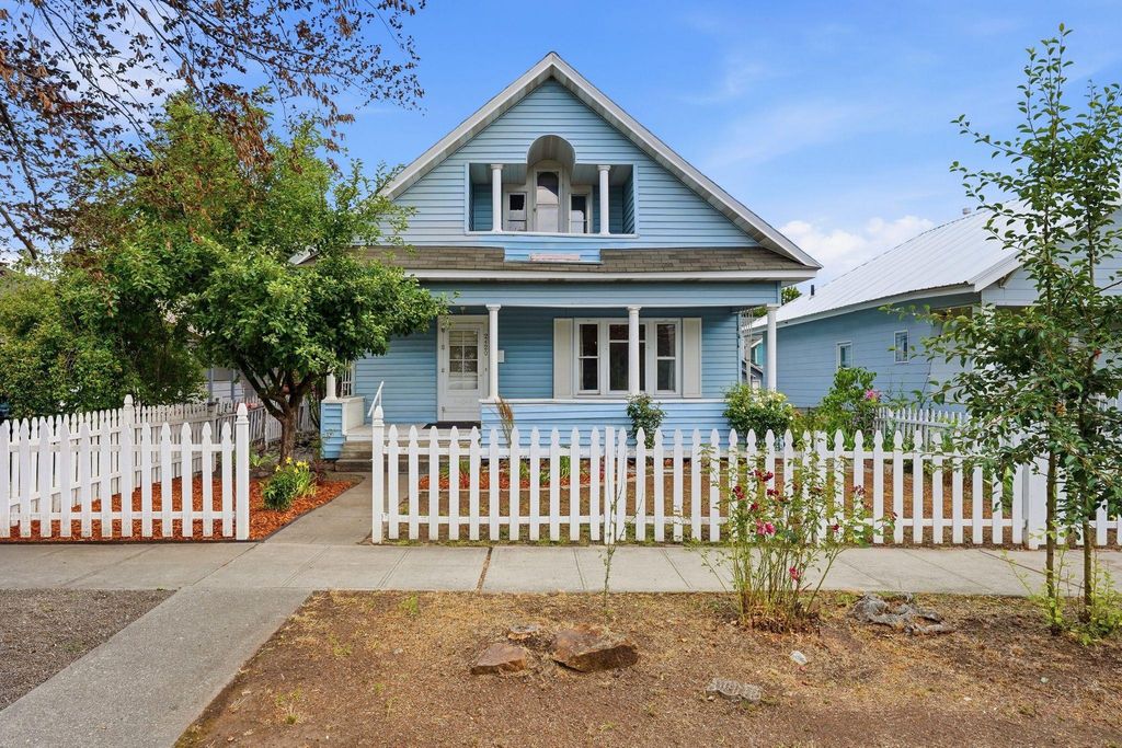 2420 W Maxwell Ave, Spokane, WA 99201 photo 1