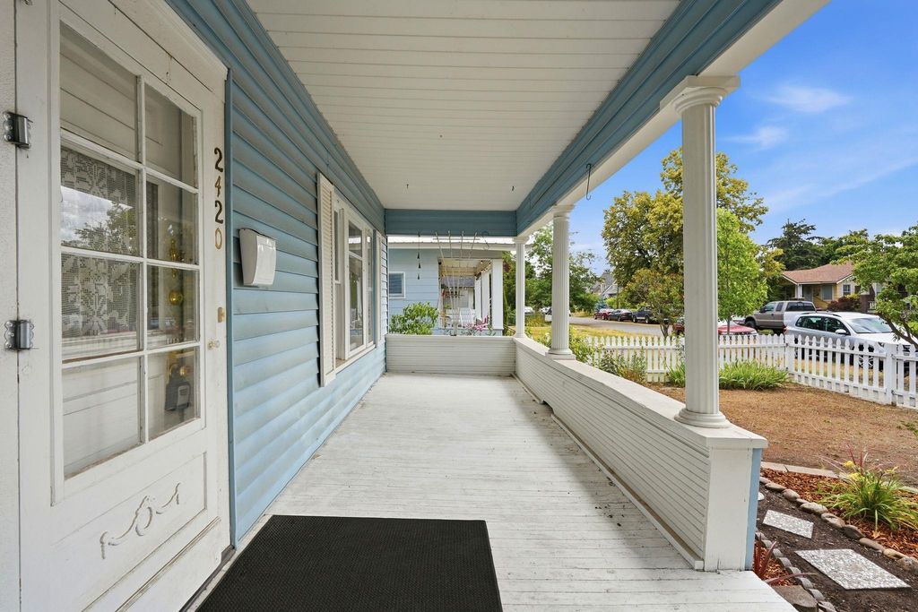 2420 W Maxwell Ave, Spokane, WA 99201 photo 3