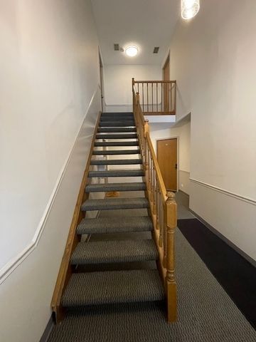 624 Berkley Court V2, Schaumburg, IL 60194