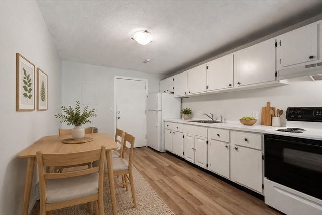 15 Wildwood B19, Dracut, MA 01826