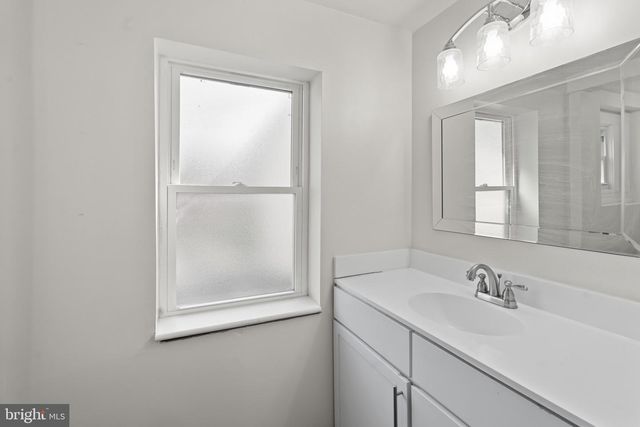 519 S CHAPEL ST, Baltimore, MD 21231