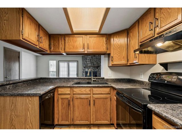 19719 Rosewood Ct, Parker, CO 80138