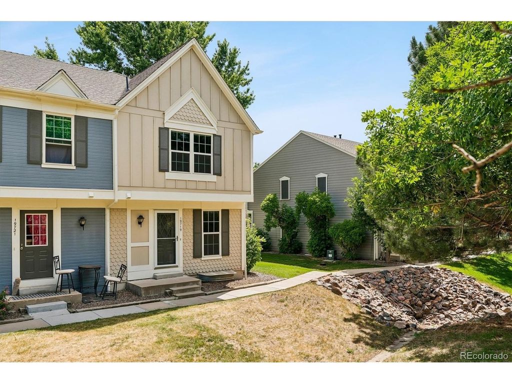 19719 Rosewood Ct, Parker, CO 80138