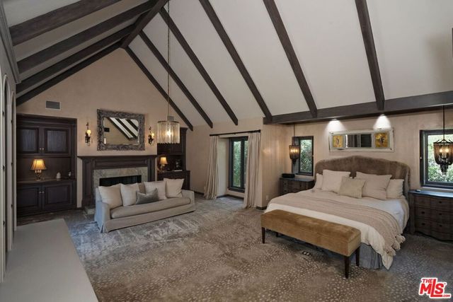 575 N Beverly Glen Boulevard, Los Angeles, CA 90077