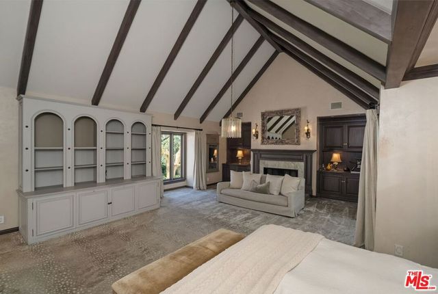 575 N Beverly Glen Boulevard, Los Angeles, CA 90077
