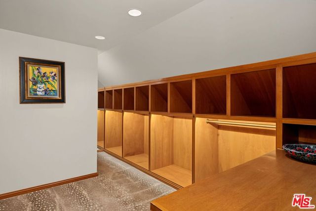 575 N Beverly Glen Boulevard, Los Angeles, CA 90077