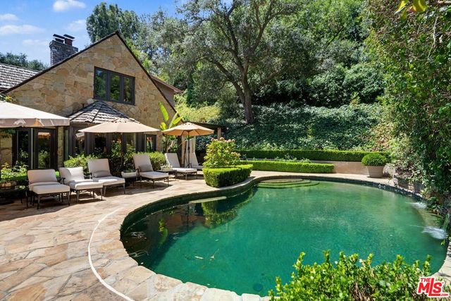 575 N Beverly Glen Boulevard, Los Angeles, CA 90077