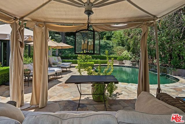 575 N Beverly Glen Boulevard, Los Angeles, CA 90077