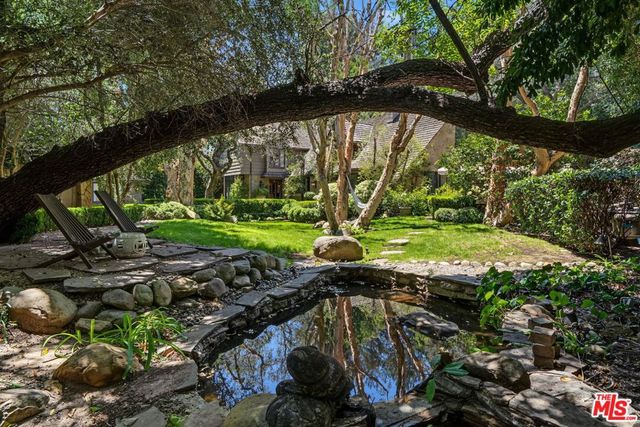 575 N Beverly Glen Boulevard, Los Angeles, CA 90077