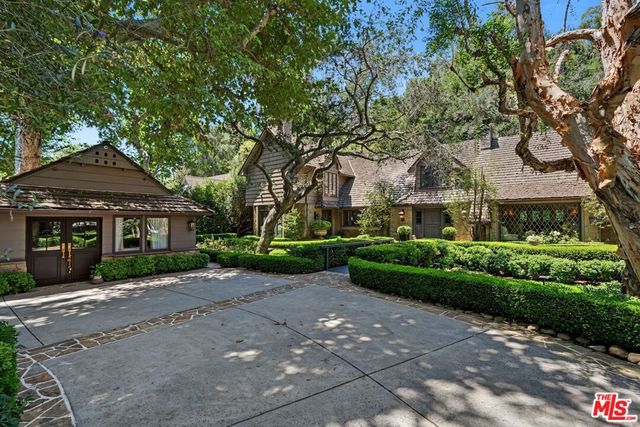 575 N Beverly Glen Boulevard, Los Angeles, CA 90077