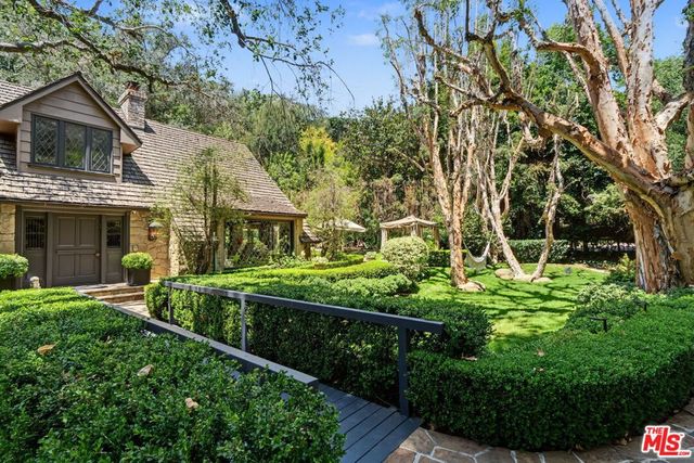 575 N Beverly Glen Boulevard, Los Angeles, CA 90077