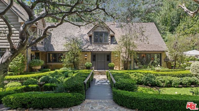 575 N Beverly Glen Boulevard, Los Angeles, CA 90077