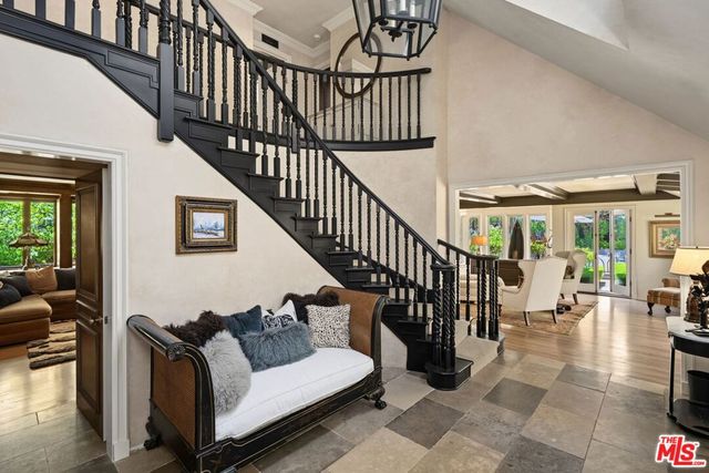 575 N Beverly Glen Boulevard, Los Angeles, CA 90077