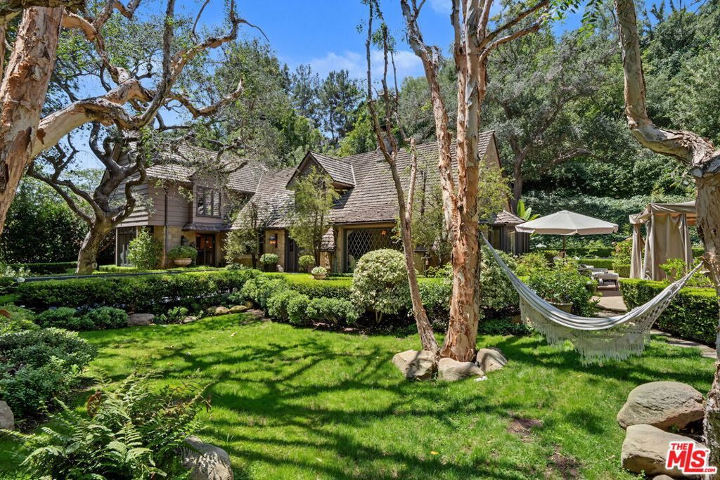 575 N Beverly Glen Boulevard, Los Angeles, CA 90077