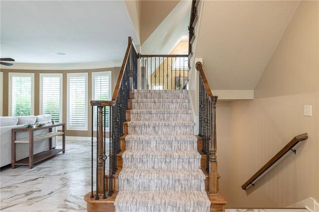 4232 NE Tremont Court, Lee's Summit, MO 64064