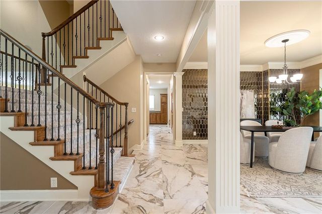 4232 NE Tremont Court, Lee's Summit, MO 64064