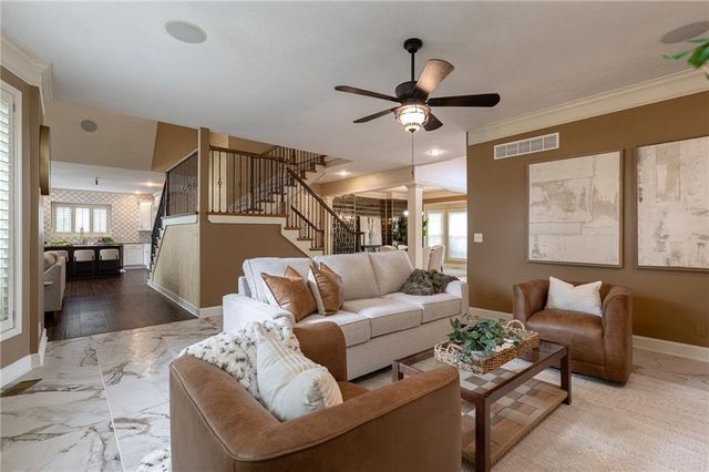 4232 NE Tremont Court, Lee's Summit, MO 64064