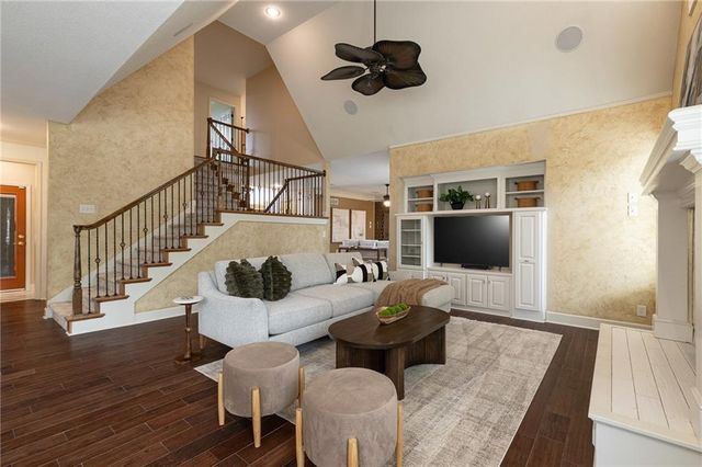 4232 NE Tremont Court, Lee's Summit, MO 64064