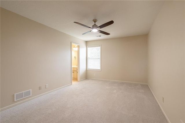 4232 NE Tremont Court, Lee's Summit, MO 64064