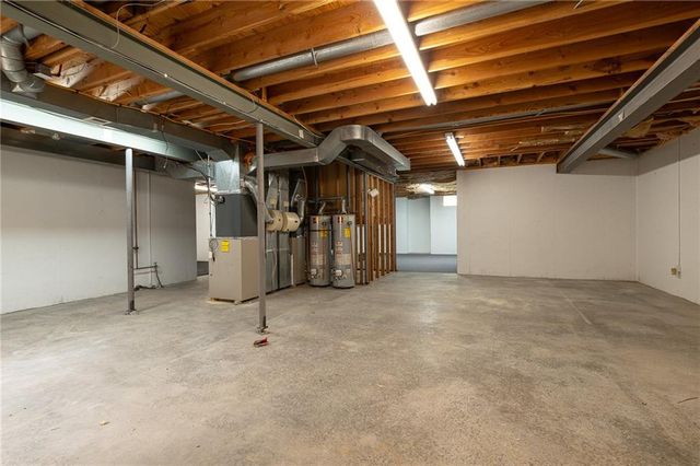 4232 NE Tremont Court, Lee's Summit, MO 64064