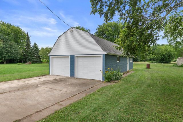 2089 Decorah ROAD, West Bend, WI 53095