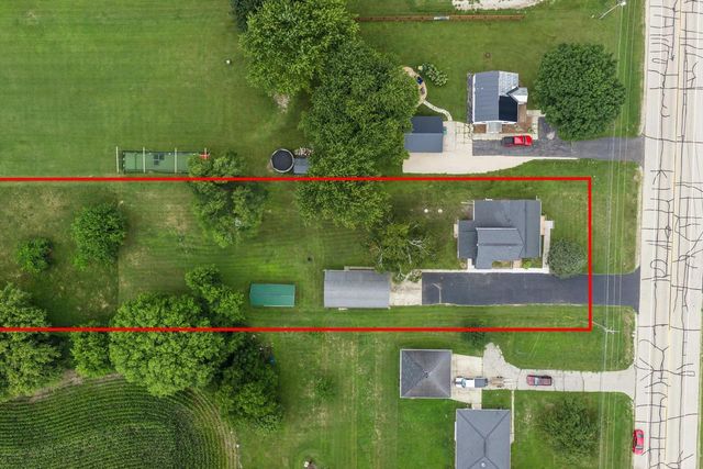 2089 Decorah ROAD, West Bend, WI 53095