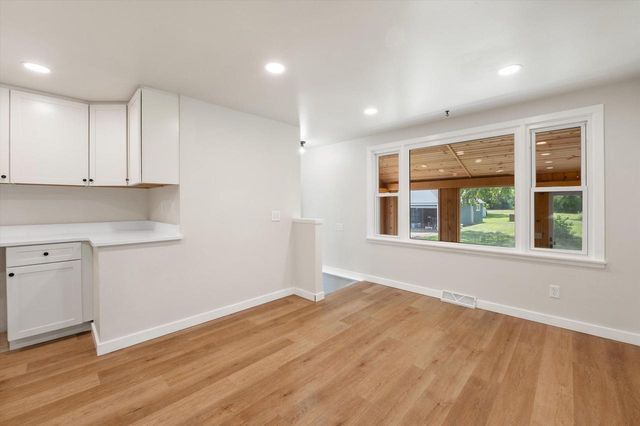 2089 Decorah ROAD, West Bend, WI 53095