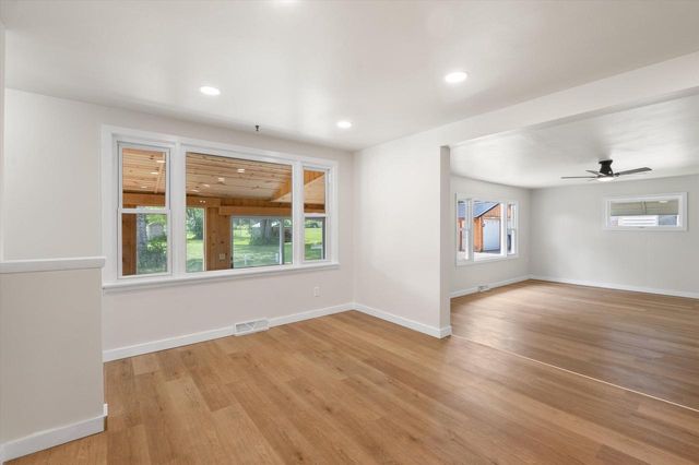2089 Decorah ROAD, West Bend, WI 53095