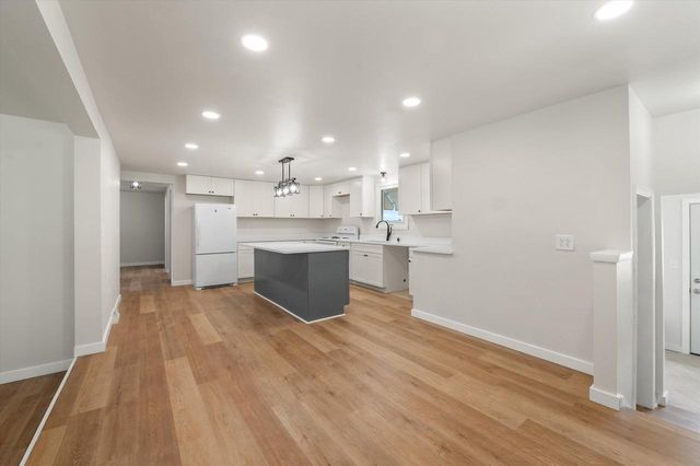 2089 Decorah ROAD, West Bend, WI 53095