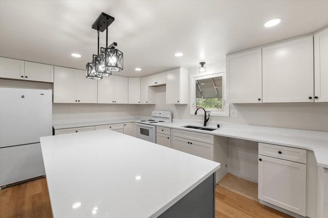 2089 Decorah ROAD, West Bend, WI 53095