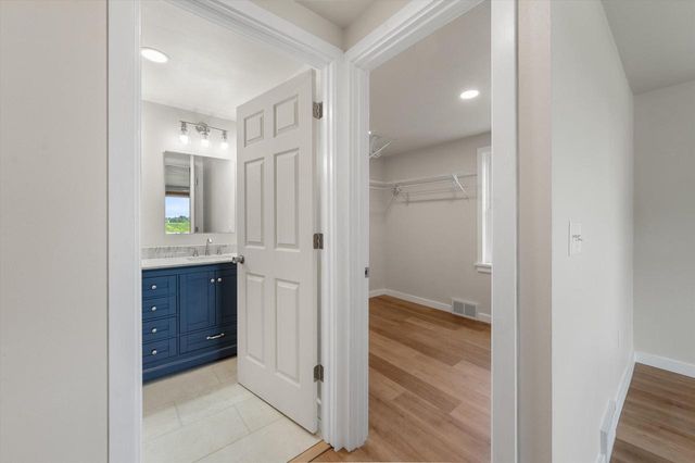2089 Decorah ROAD, West Bend, WI 53095