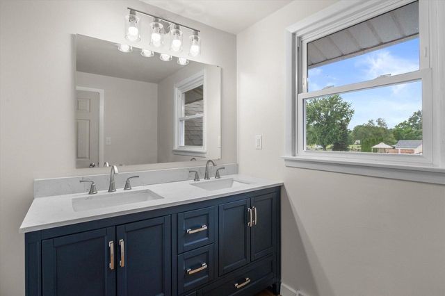 2089 Decorah ROAD, West Bend, WI 53095