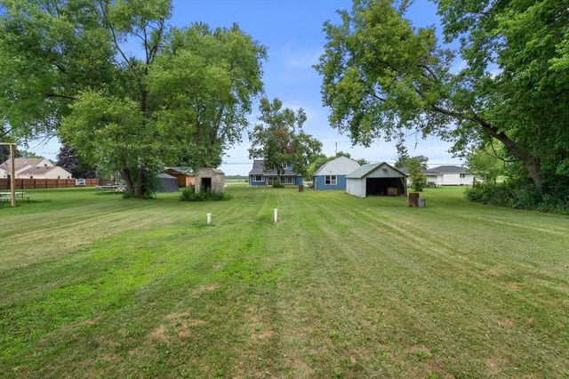 2089 Decorah ROAD, West Bend, WI 53095