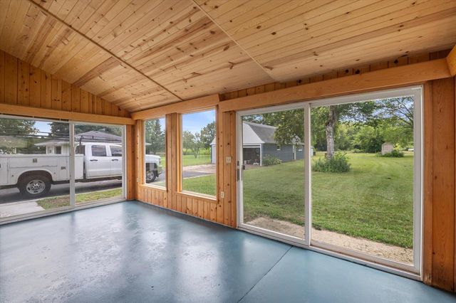 2089 Decorah ROAD, West Bend, WI 53095