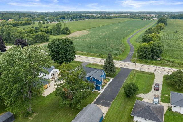2089 Decorah ROAD, West Bend, WI 53095