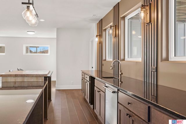 531 White Cap Bay, Lincoln, NE 68527